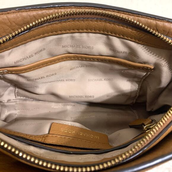 MICHAEL KORS Brown Leather Multi-compartment E/W MITCHELL Chain Camera Crossbody - Picture 12 of 16